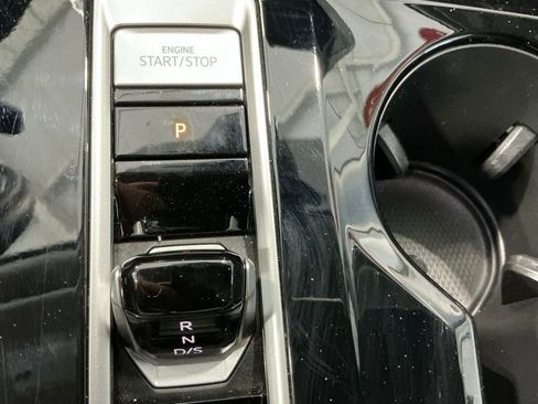 Used 2025 Volkswagen Atlas SE FWD image 57