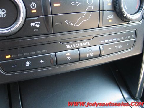 Used 2018 Ford Explorer 4WD image 18