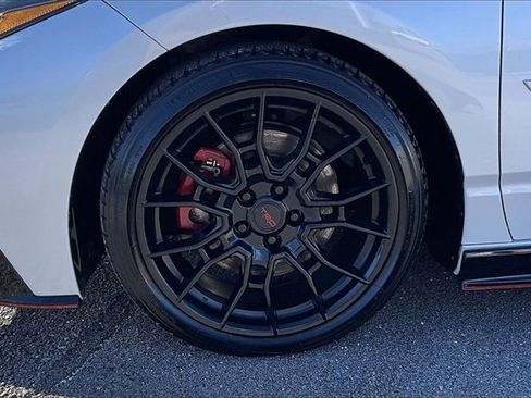 Used 2021 Toyota Avalon TRD image 30