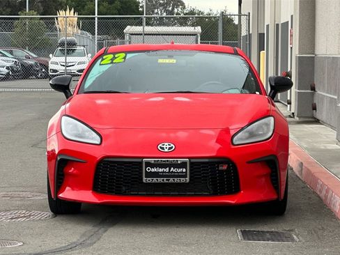 Used 2022 Toyota GR86 Premium image 9