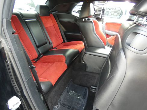 Used 2017 Dodge Challenger R/T Scat Pack w/ Dynamics Package image 24