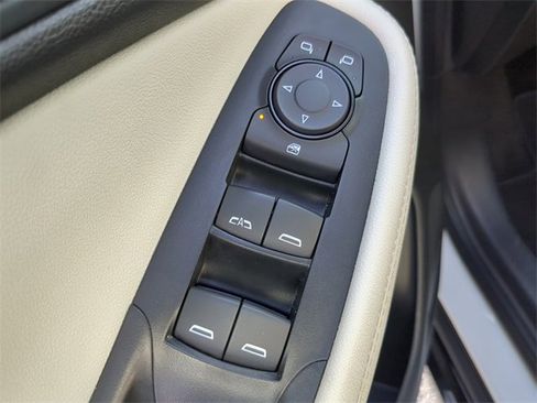 Used 2024 Buick Encore GX Sport Touring image 19