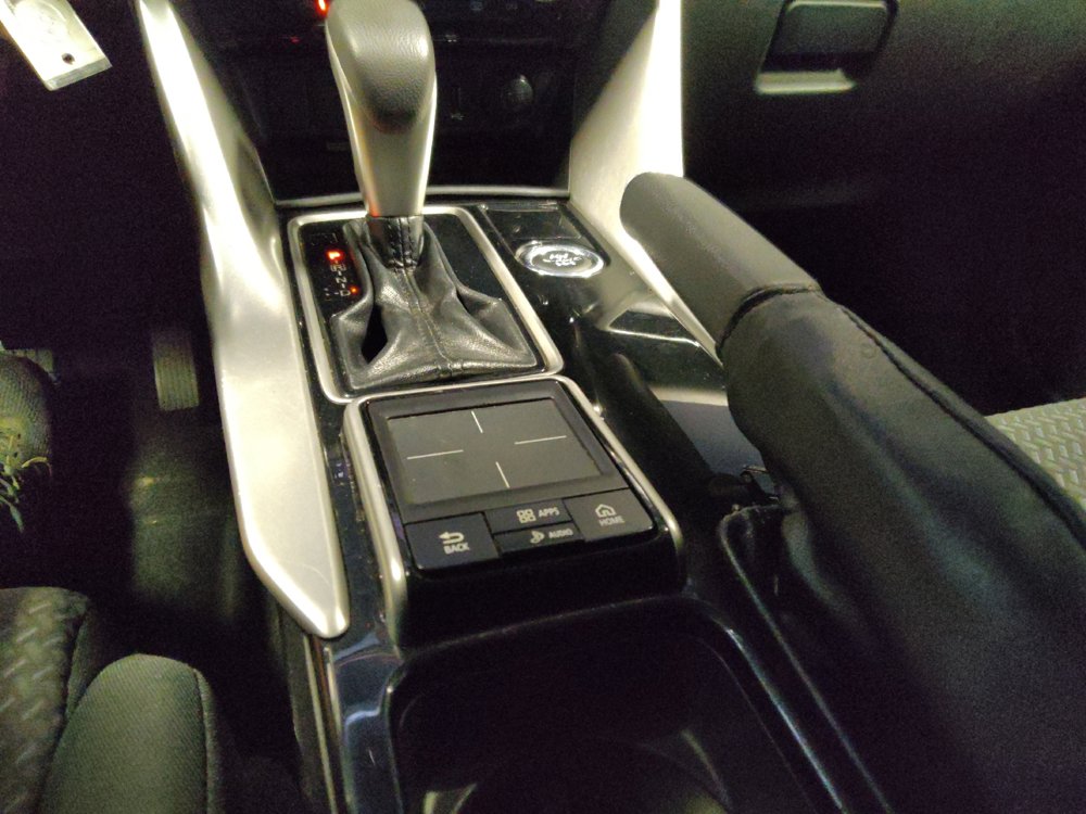 Used 2018 Mitsubishi Eclipse Cross LE AWD/4WD image 26