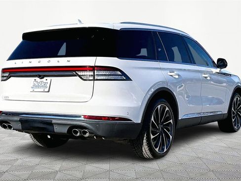 Used 2020 Lincoln Aviator Reserve w/ Equipment Group 202A image 2