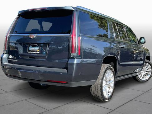 Used 2019 Cadillac Escalade ESV Premium Luxury image 13