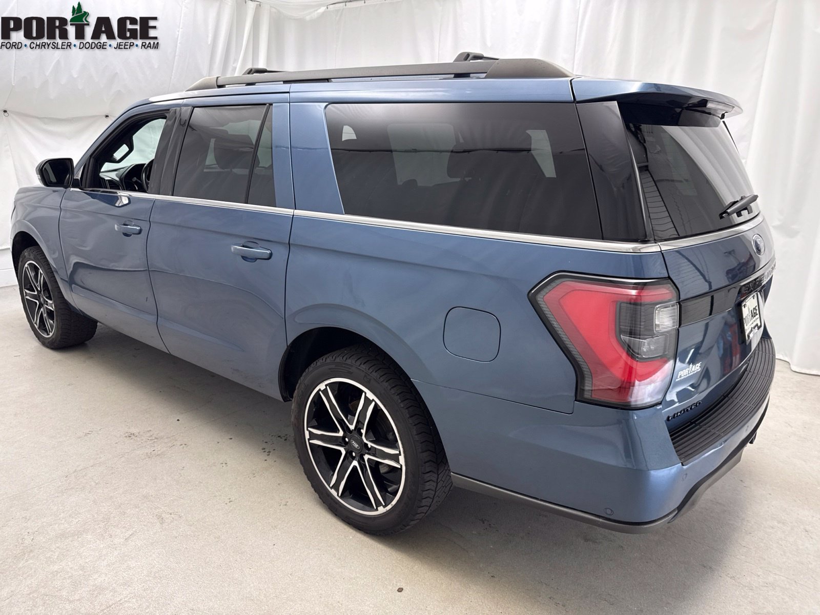 Used 2020 Ford Expedition Max Limited w/ Equipment Group 303A AWD/4WD image 4