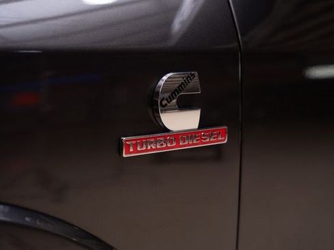 Used 2019 RAM 3500 Laramie image 39