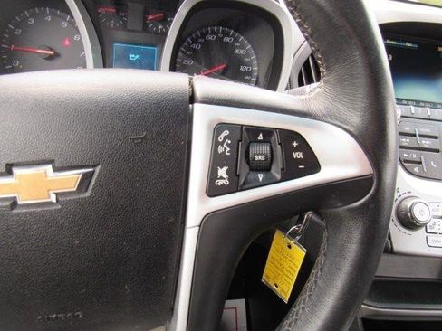 Used 2017 Chevrolet Equinox LT w/ Convenience Package image 15