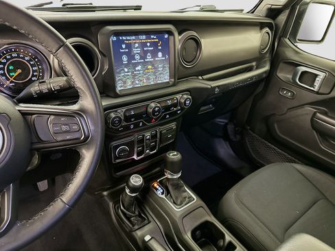 Used 2021 Jeep Wrangler Sport S image 26