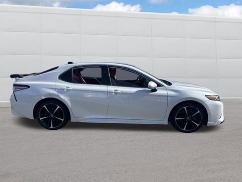 Used 2019 Toyota Camry XSE FWD image 9
