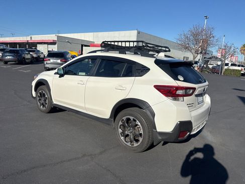 Used 2023 Subaru Crosstrek 2.0i Premium image 5
