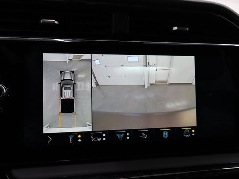 Used 2022 GMC Sierra 1500 AT4X image 17