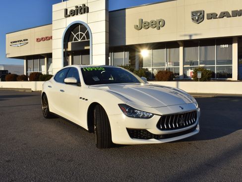Used 2019 Maserati Ghibli Base image 1