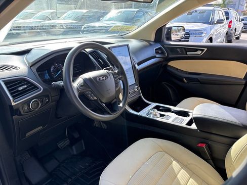 Certified 2024 Ford Edge SEL w/ Convenience Package image 6