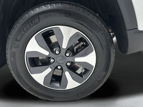 Used 2023 Jeep Grand Cherokee 4WD 4xe image 8