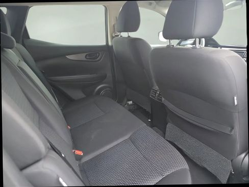 Used 2021 Nissan Rogue Sport S image 20