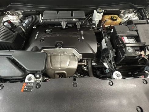 Used 2018 Buick Envision Essence AWD/4WD image 22