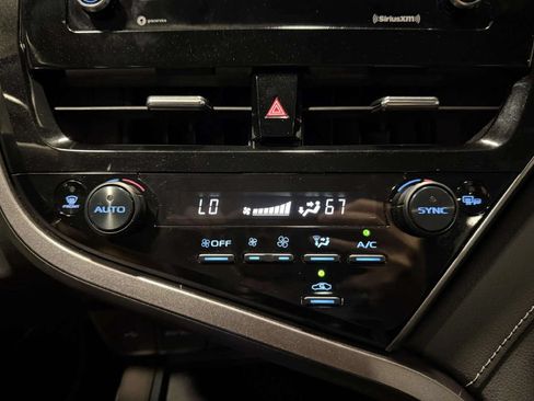 Used 2023 Toyota Camry SE w/ Blackout Package (TMS) AWD/4WD image 31
