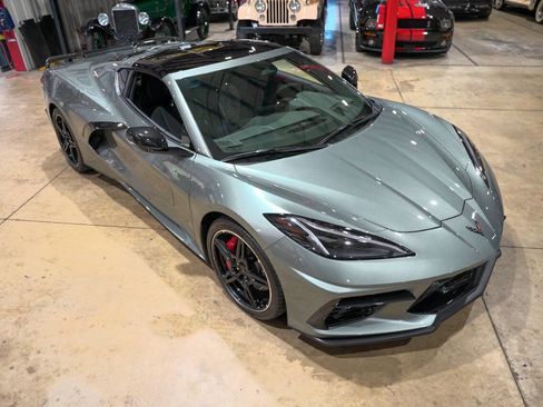 Used 2024 Chevrolet Corvette Stingray 2dr Coupe w/ Z51 Performance Package image 14