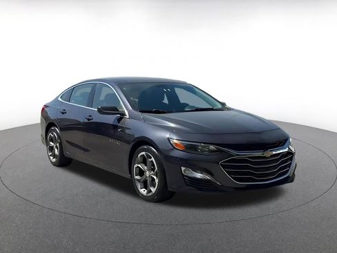 Used 2023 Chevrolet Malibu LT w/ Driver Confidence Package image 3