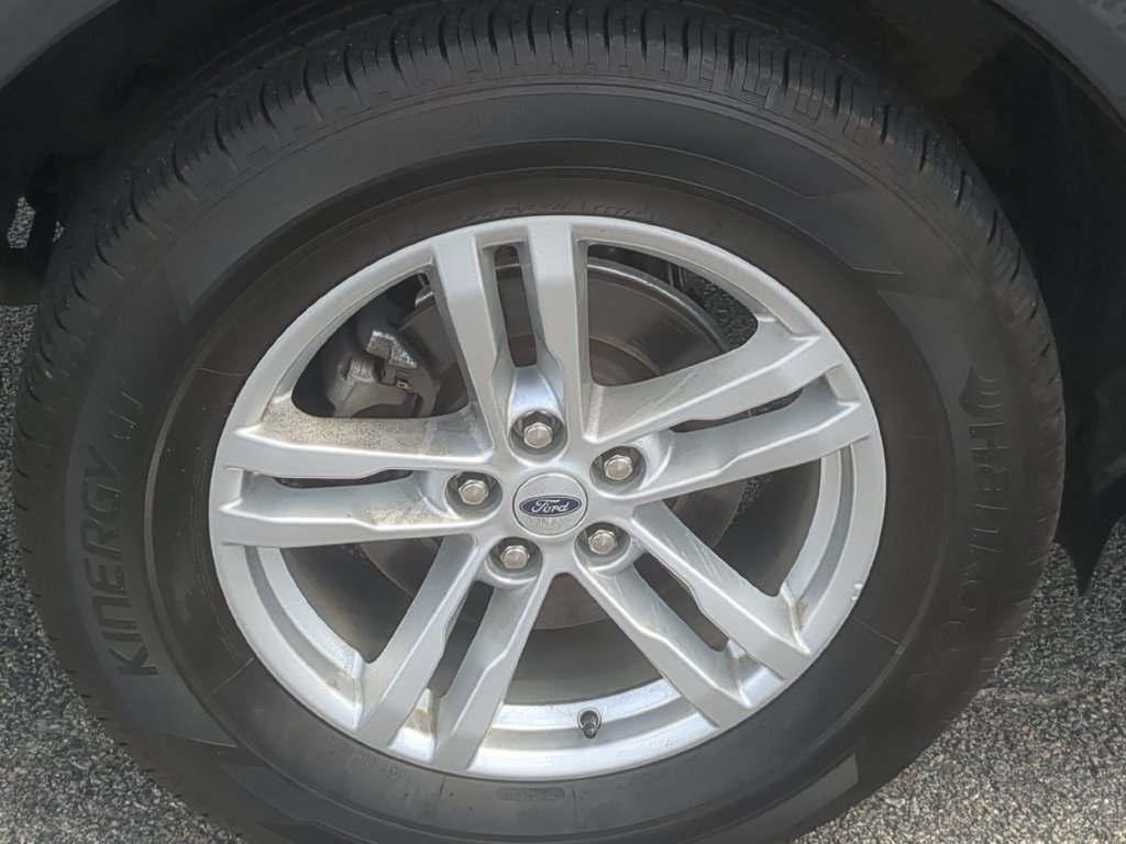 Used 2023 Ford Explorer 4WD image 12