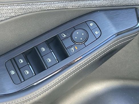 Certified 2023 Nissan Rogue SV AWD/4WD image 18