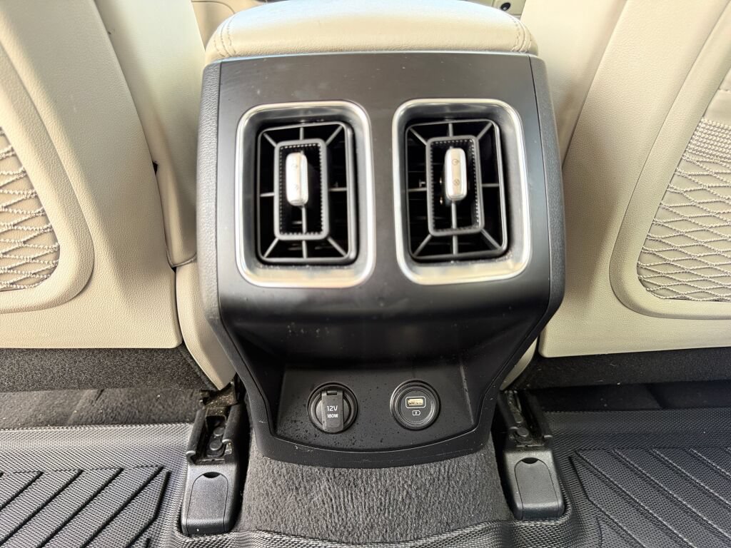 Used 2023 Kia Sorento EX w/ Panoramic Sunroof Package FWD image 34