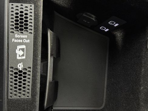 Used 2021 Porsche Taycan Turbo S image 34