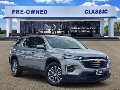 Used 2023 Chevrolet Traverse LT