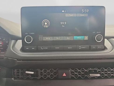 Used 2023 Honda Accord EX image 17