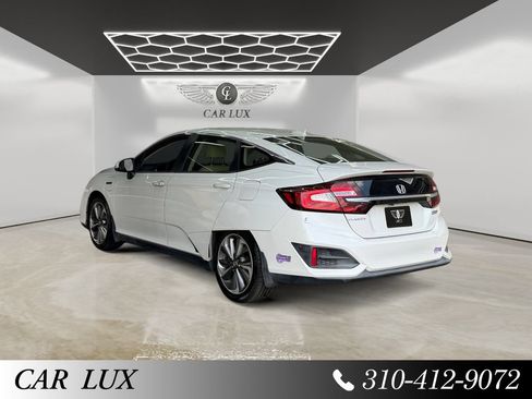 Used 2018 Honda Clarity Plug-In Hybrid image 3
