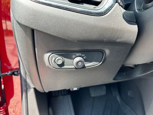 Used 2023 Chevrolet Equinox LT FWD image 17