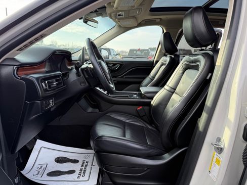 Used 2021 Lincoln Aviator Reserve image 10