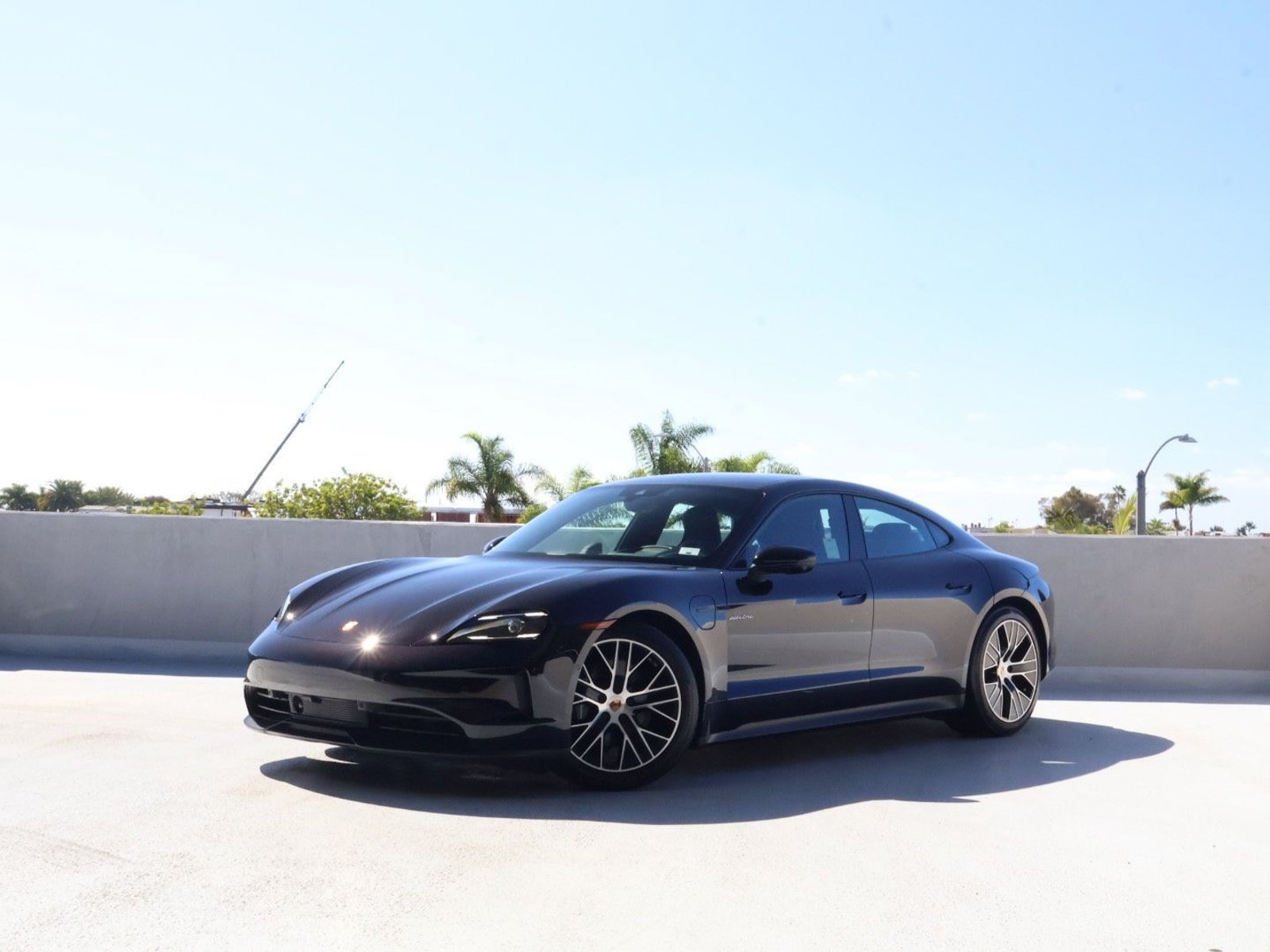 Certified 2025 Porsche Taycan w/ Premium Package RWD image 1