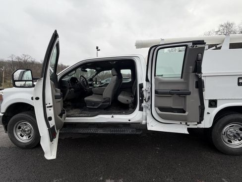 Used 2022 Ford F350 XL w/ Power Equipment Group image 13