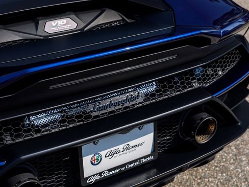 Used 2023 Lamborghini Huracan Sterrato image 33
