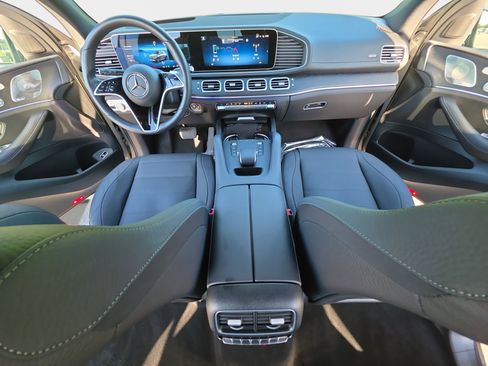 Used 2024 Mercedes-Benz GLE 450 4MATIC image 9