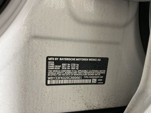 Certified 2024 BMW i5 eDrive40i w/ Premium Package image 33