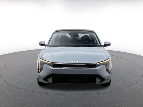 Used 2025 Kia K4 FWD image 3