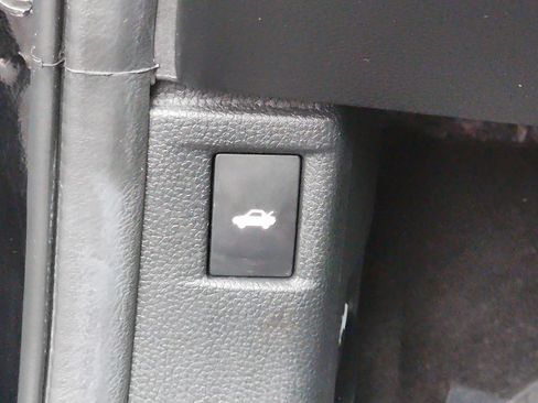 Certified 2024 Honda Accord EX image 22