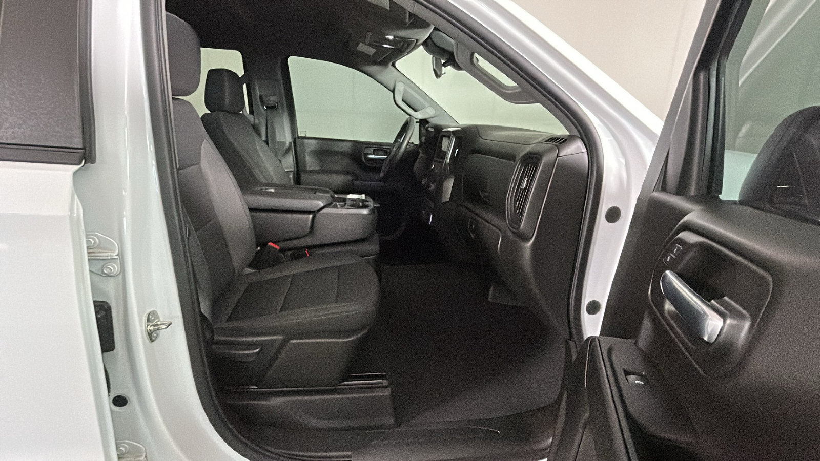 Used 2023 Chevrolet Silverado 1500 Custom AWD/4WD image 36