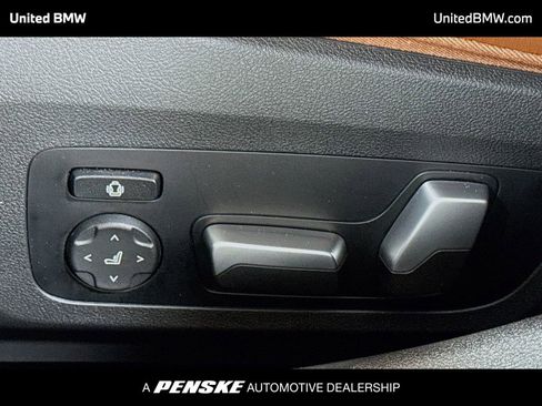 Used 2022 BMW M3 Competition w/ M Carbon Exterior Package image 4