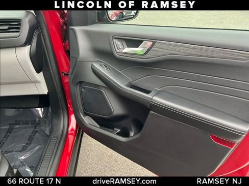 Used 2023 Ford Escape Platinum image 22