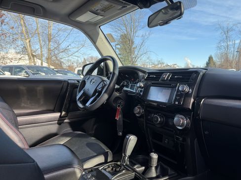 Certified 2021 Toyota 4Runner SR5 Premium image 38