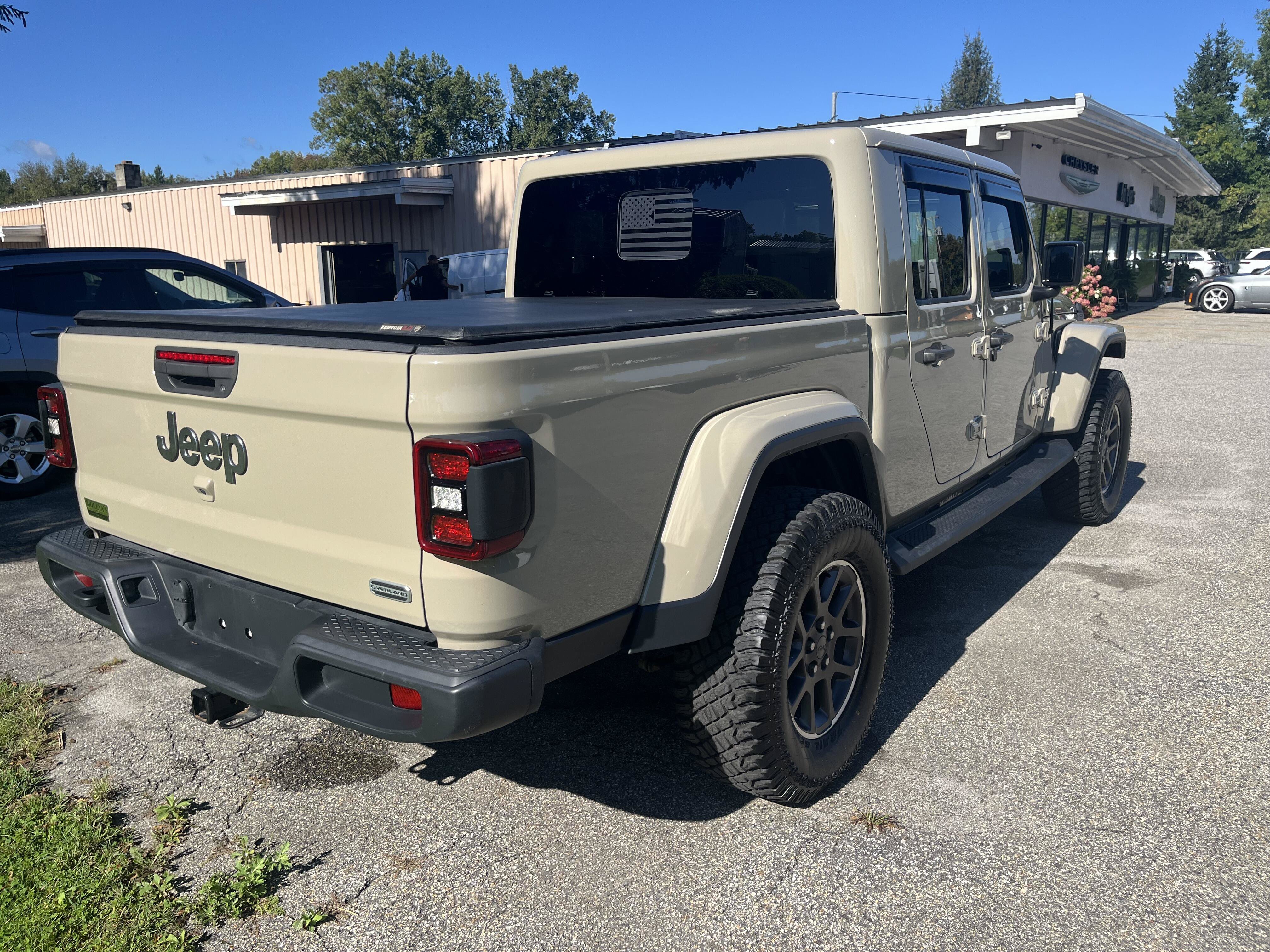 Certified 2022 Jeep Gladiator Overland w/ Popular Equipment Package AWD/4WD image 5
