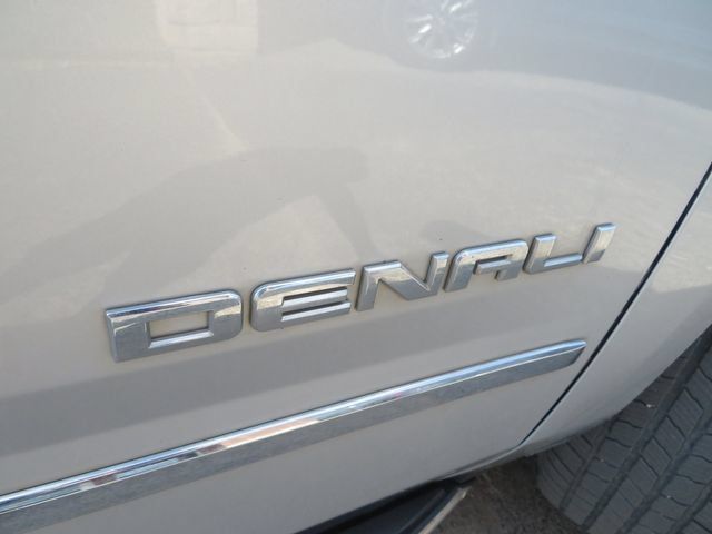 Used 2019 GMC Yukon Denali w/ Open Road Package AWD/4WD image 13