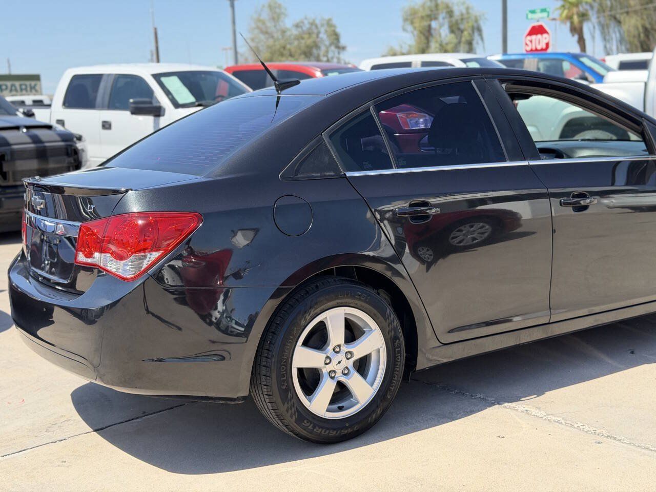 Used 2014 Chevrolet Cruze LT w/ Technology Package FWD image 15