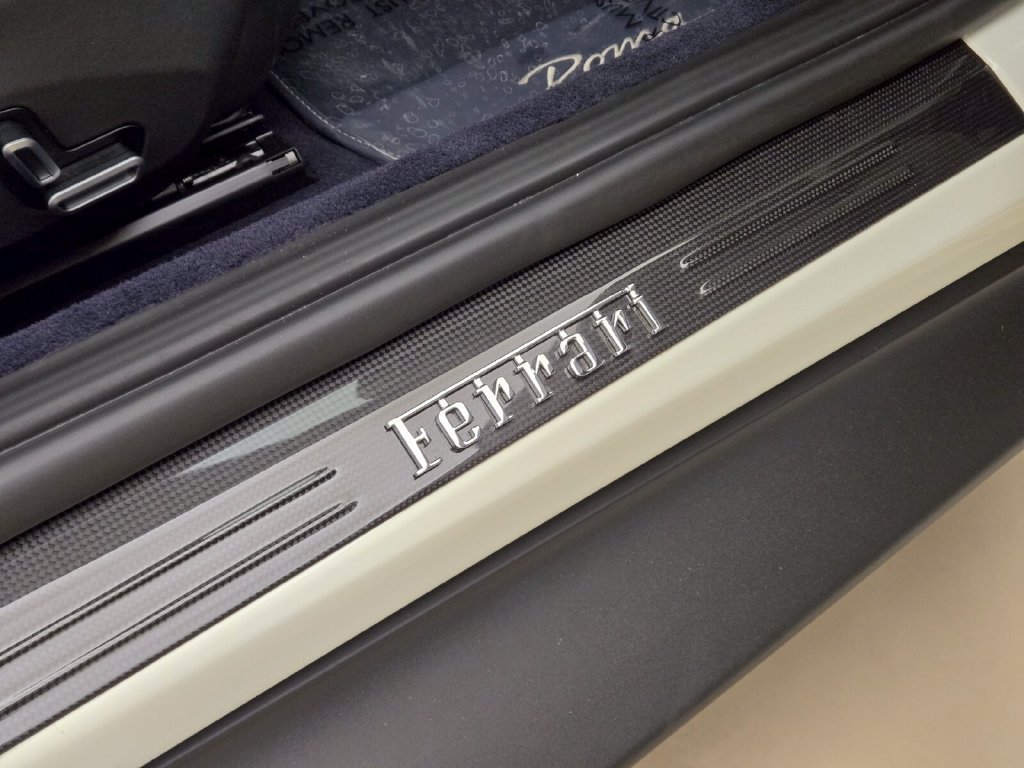 Used 2024 Ferrari Roma Spider RWD image 28