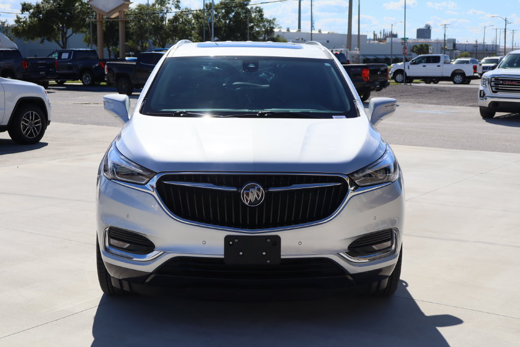 Certified 2021 Buick Enclave Premium w/ Sun and Sites Package FWD image 4