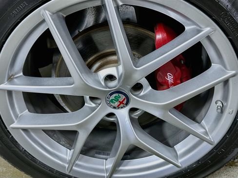 Used 2019 Alfa Romeo Stelvio Ti AWD/4WD image 31